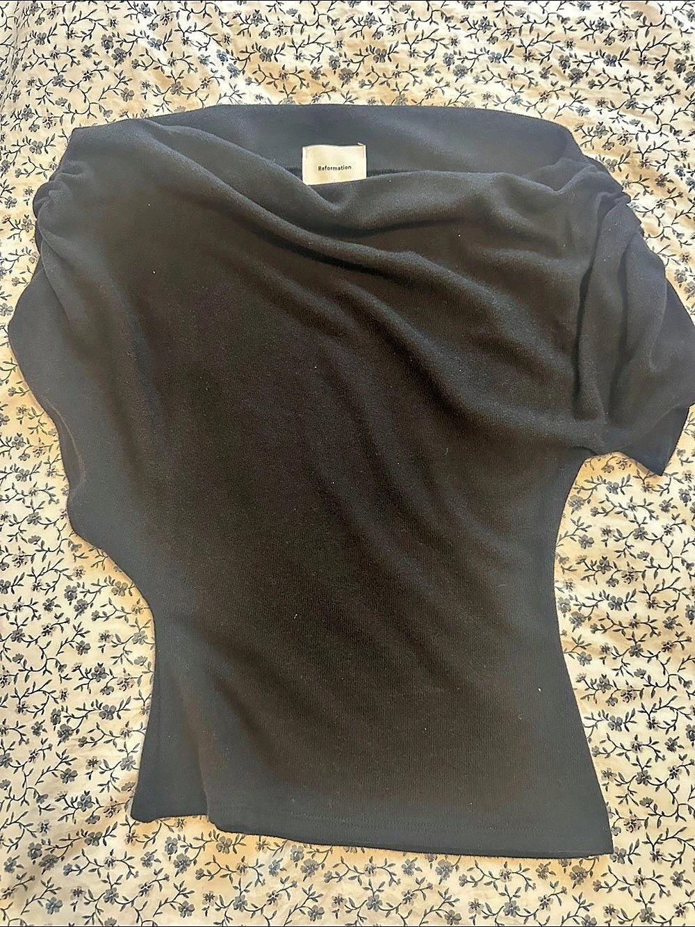 Reformation Black Short Sleeve Top Size Small Like New